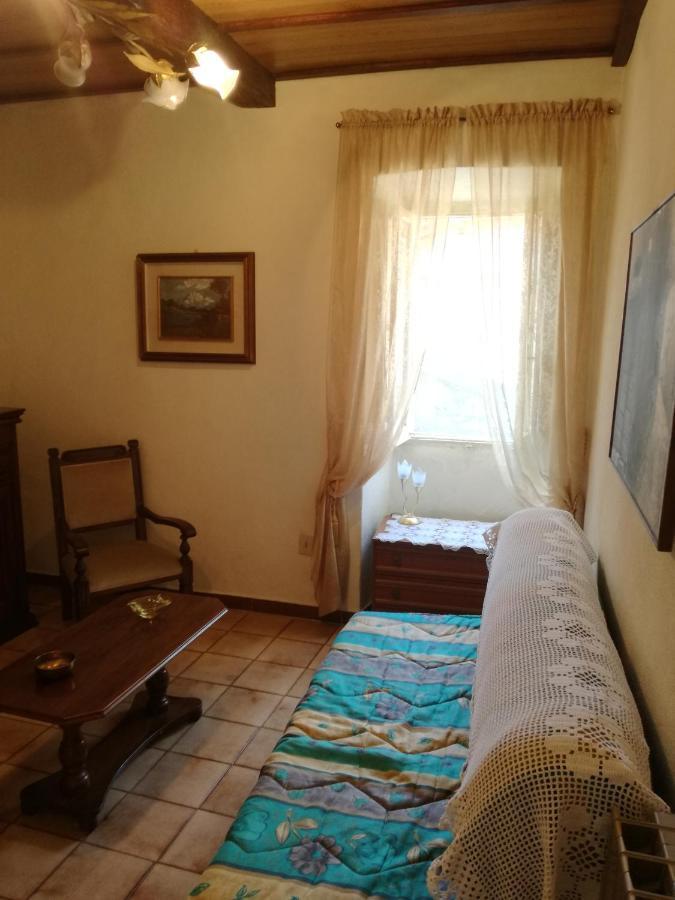 Appartement Il Piccolo Borgo à Piediluco Extérieur photo